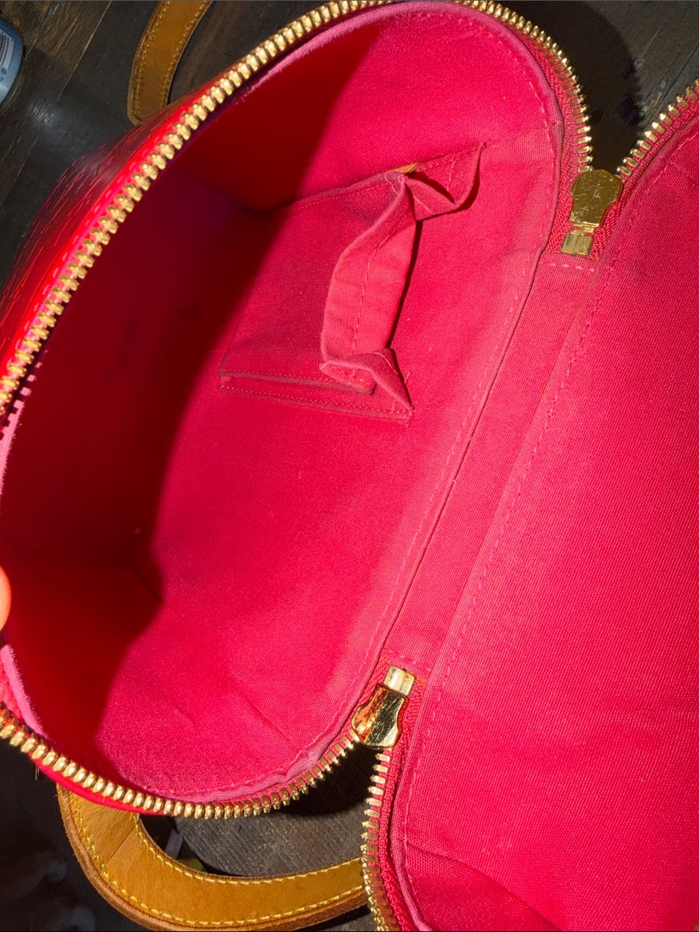 Louis Vuitton Vernis Sullivan Vertical Crossbody — Fuchsia/Hot Pink - Picture 14 of 15